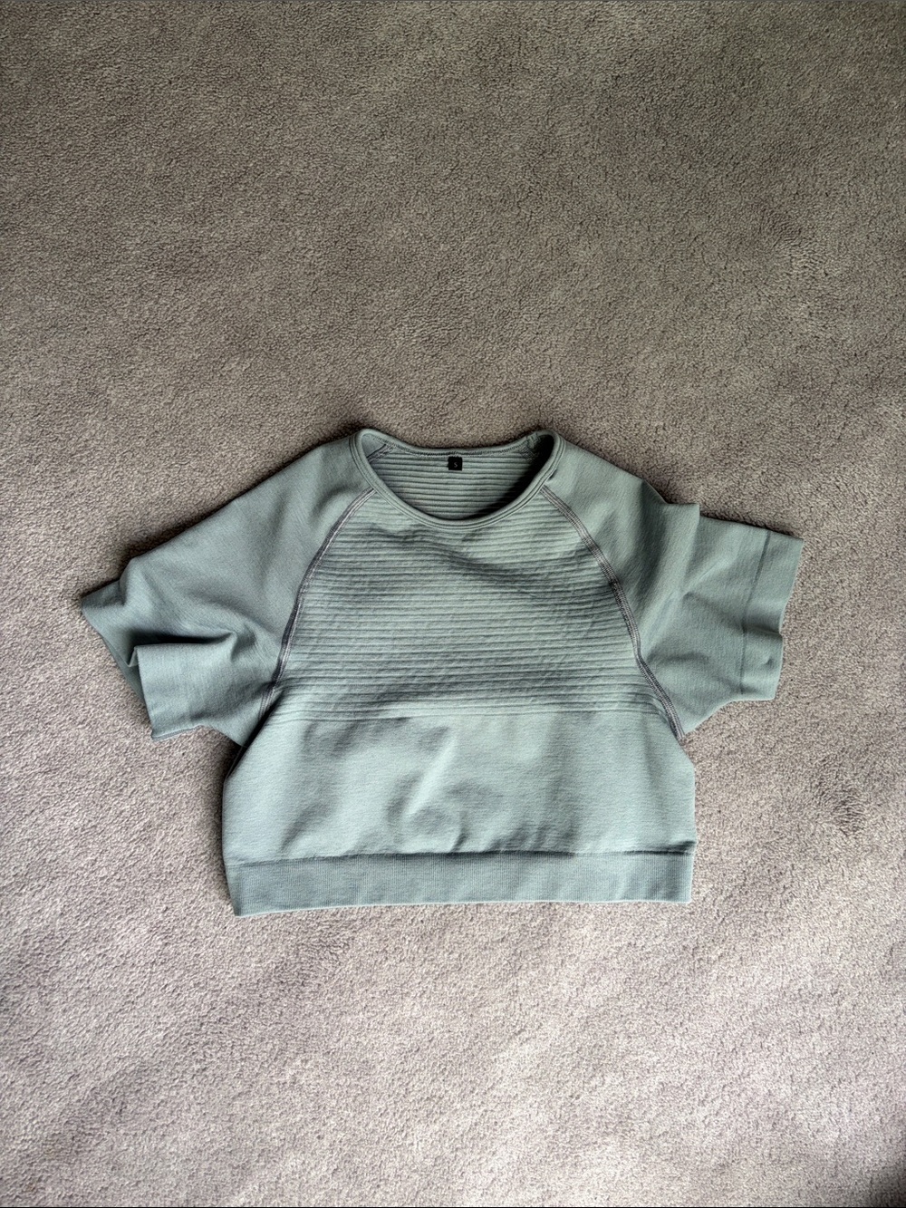 Alphalete Cropped Ribbed Top